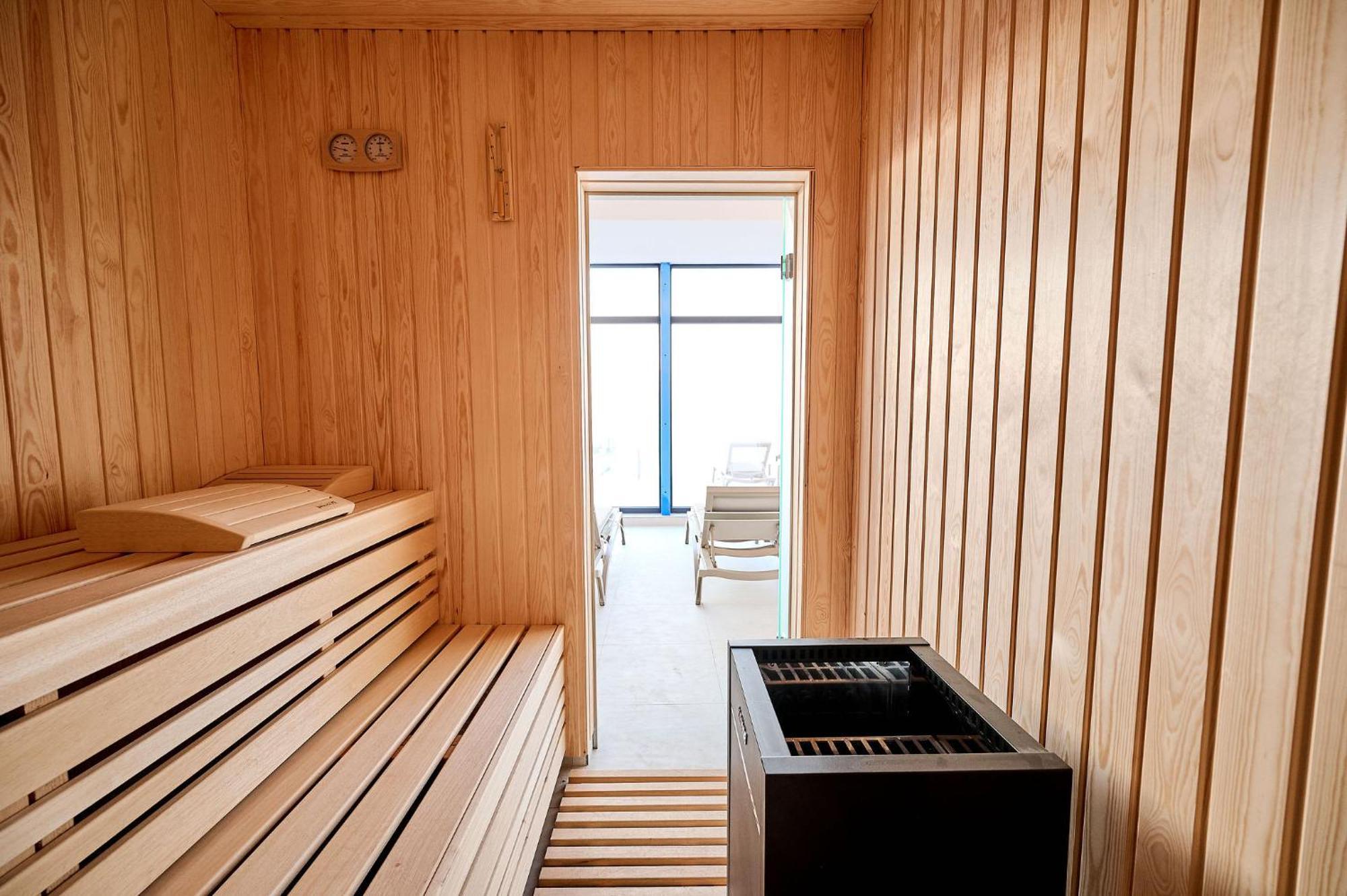 Soleil Anne Studio In Infinity Beach Resort - Parking Mamaia Exterior photo