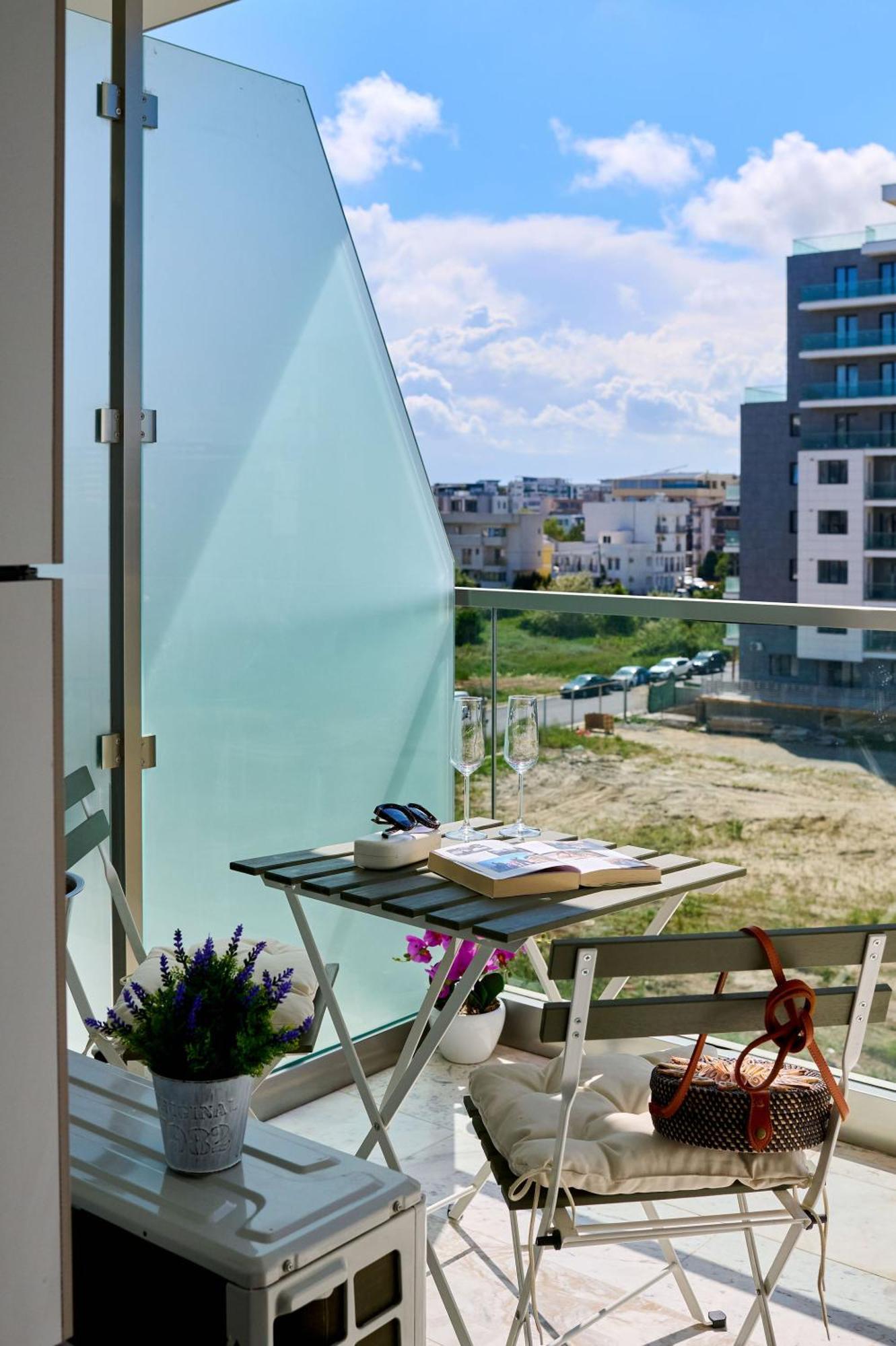Soleil Anne Studio In Infinity Beach Resort - Parking Mamaia Exterior photo