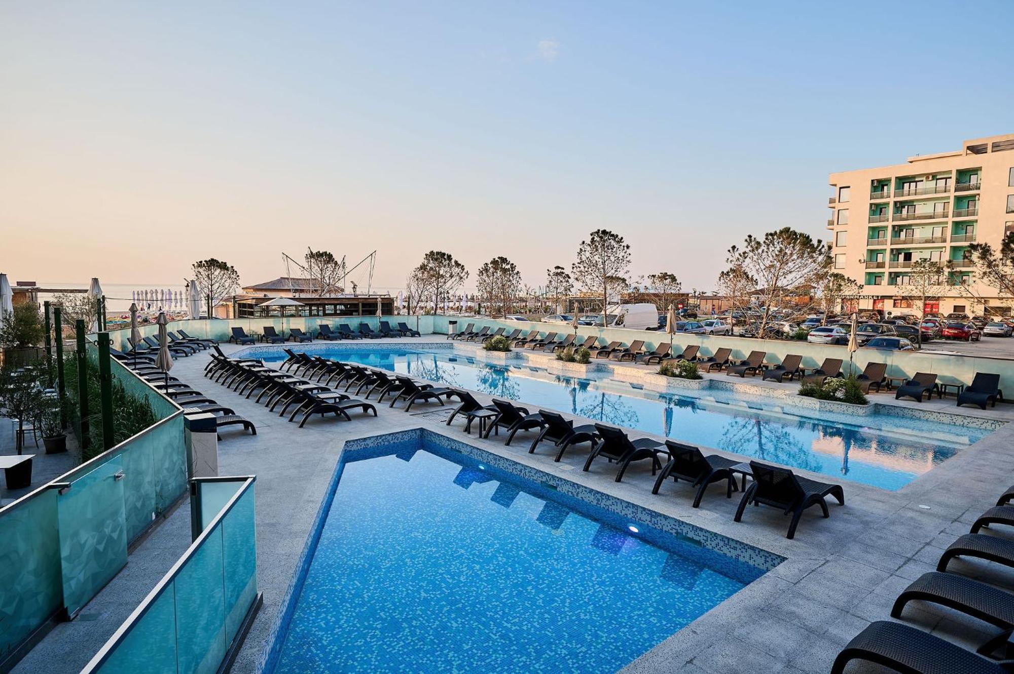 Soleil Anne Studio In Infinity Beach Resort - Parking Mamaia Exterior photo